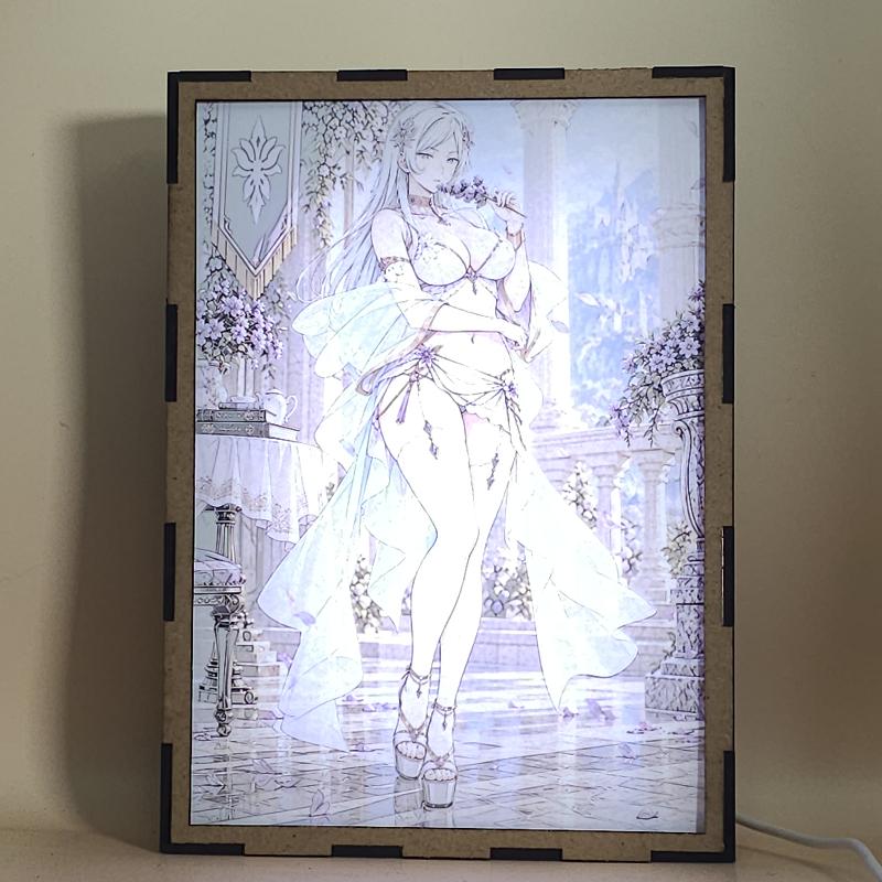 Lámpara Freya - DanMachi - Jardín del Palacio - lámpara encendida con luz ambiente