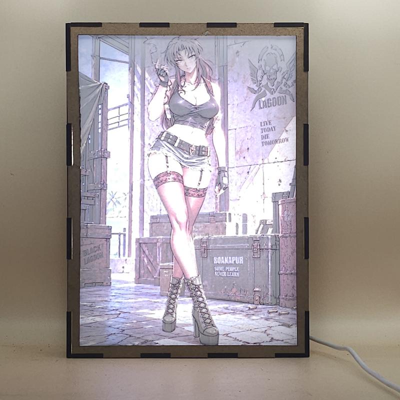 Lámpara Revy - Black Lagoon - lámpara encendida con luz ambiente