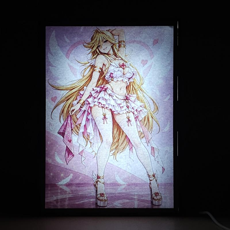 Lámpara LED Panty Anarchy - corazones, alas y plumas rosas - lámpara encendida