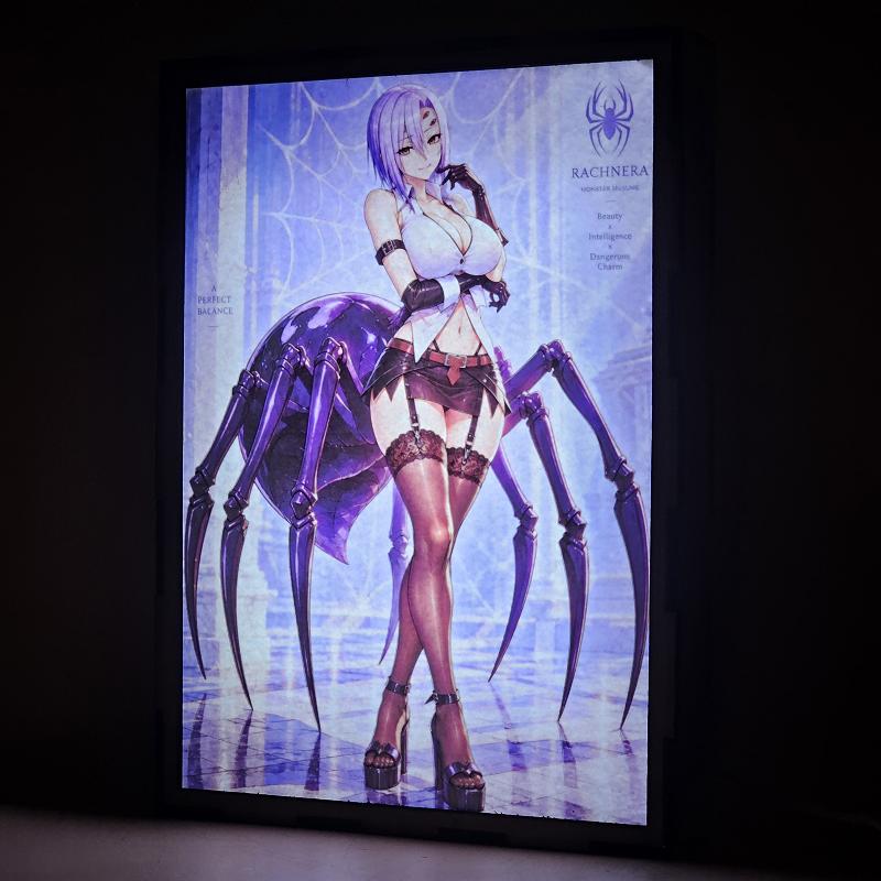 Lámpara LED Rachnera Arachnera - Monster Musume - Telarañas - lámpara encendida