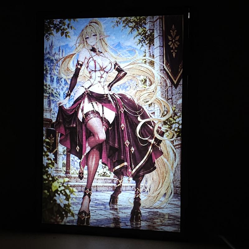 Lámpara LED Centorea Shianus - Monster Musume - Jardines del Castillo - lámpara encendida