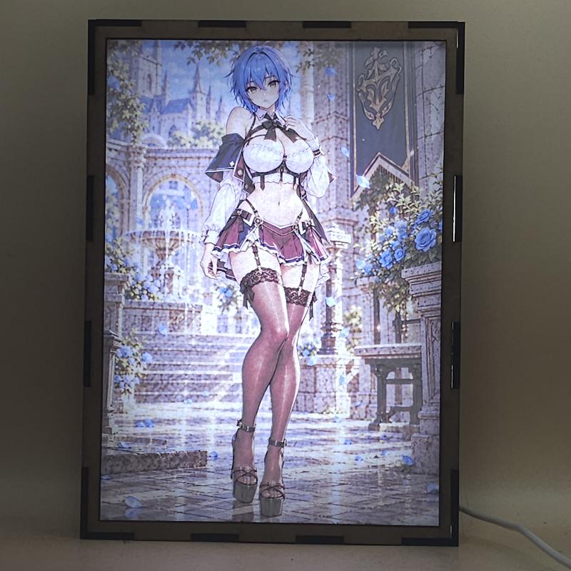 Lámpara LED Xenovia Quarta - High School DxD - Jardín de Rosas Azules - lámpara encendida con luz ambiente