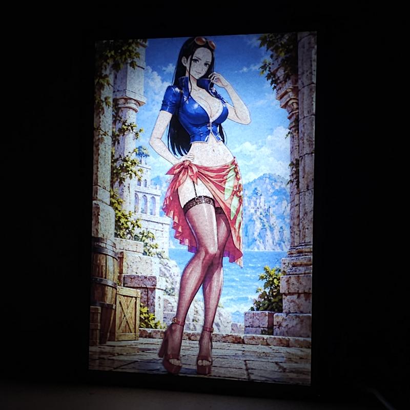 Lámpara Nico Robin – One Piece | Pareo rojo - lámpara encendida