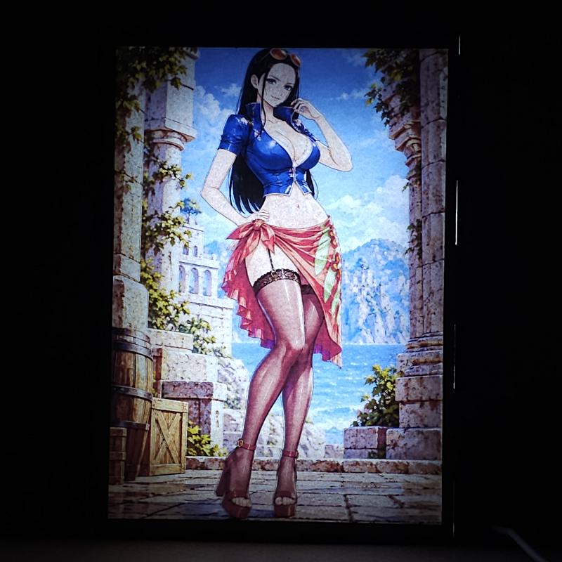 Lámpara Nico Robin – One Piece | Pareo rojo - lámpara encendida