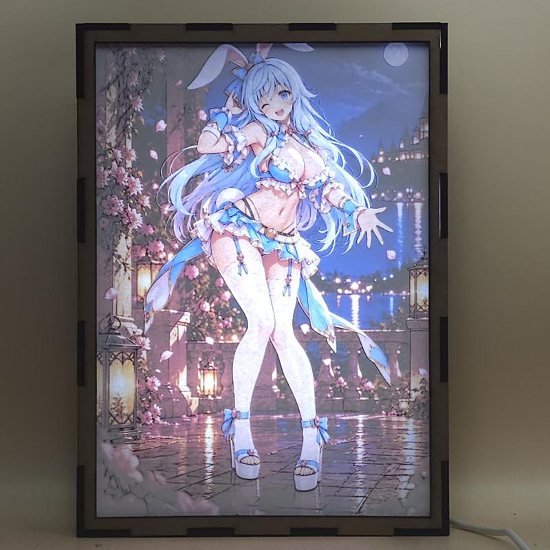 Lámpara LED Shea Haulia - Terraza floral con luna y castillo iluminado - lámpara encendida con luz ambiente