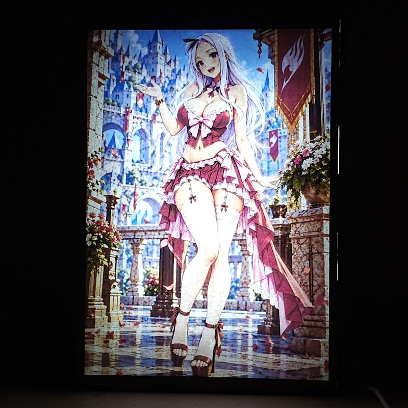 Lámpara LED Mirajane Strauss Fairy Tail – Vestido Rojo en Castillo - lámpara encendida