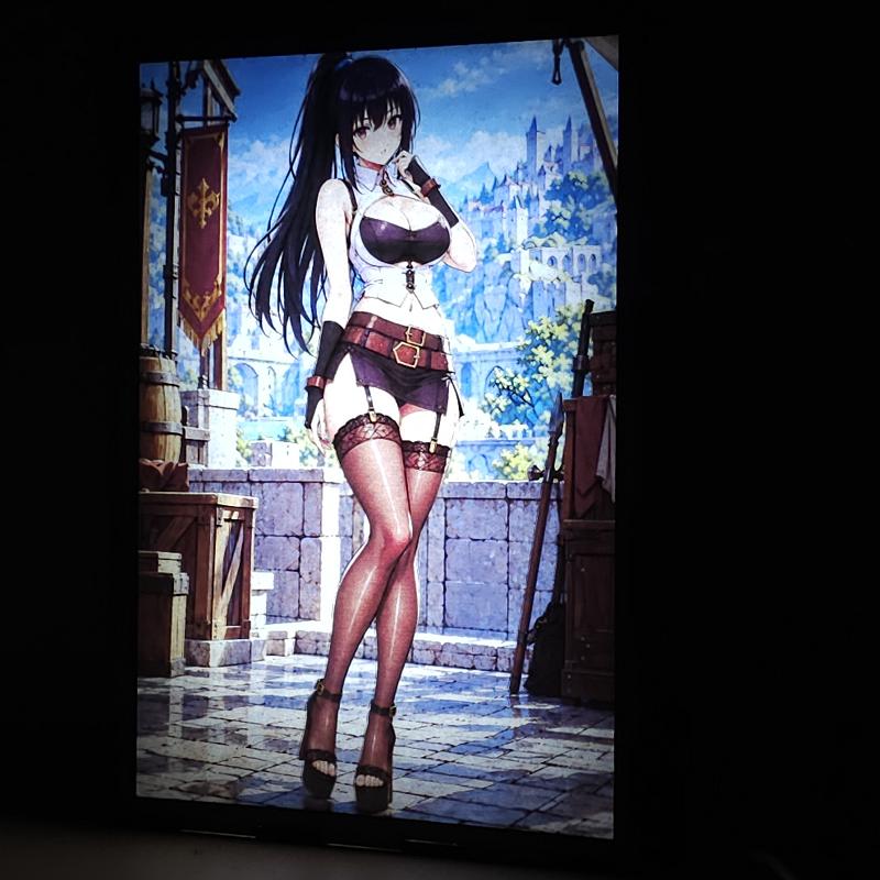 Lámpara LED Shizuku Yaegashi Arifureta – Ciudad del Castillo - lámpara encendida