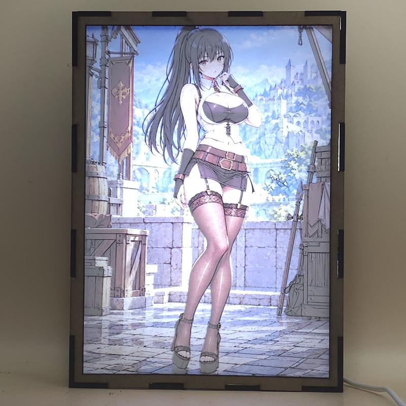 Lámpara LED Shizuku Yaegashi Arifureta – Ciudad del Castillo - lámpara encendida con luz ambiente