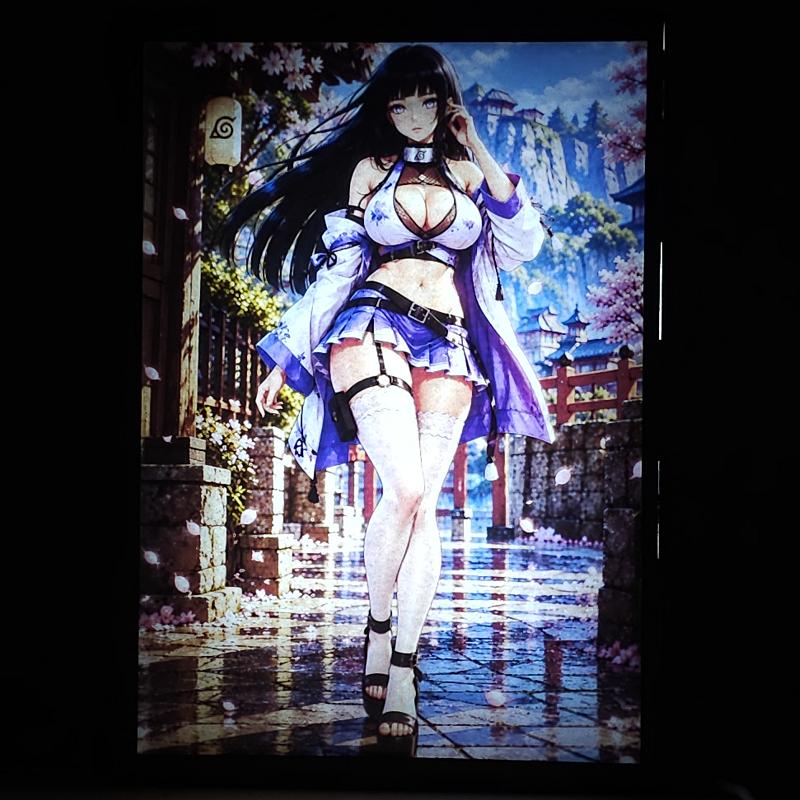Lámpara LED Hinata Hyuga Naruto – Konoha en primavera - lámpara encendida