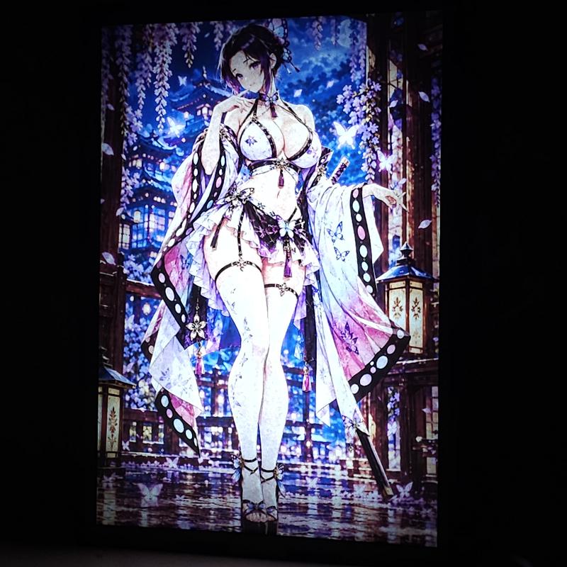 Lámpara LED Shinobu Kocho Demon Slayer – Mariposas y glicinias - lámpara encendida