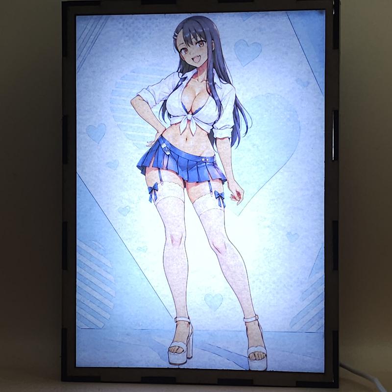 Lámpara LED Hayase Nagatoro – Nagatoro – Corazones Azules - lámpara encendida con luz ambiente