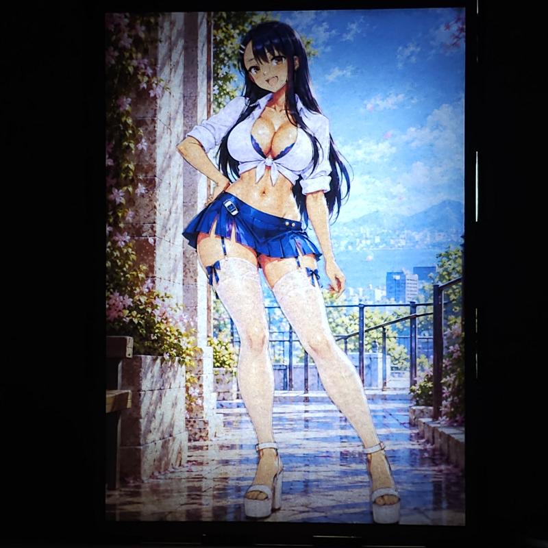 Lámpara LED Hayase Nagatoro – Nagatoro – Terraza Florida - lámpara encendida