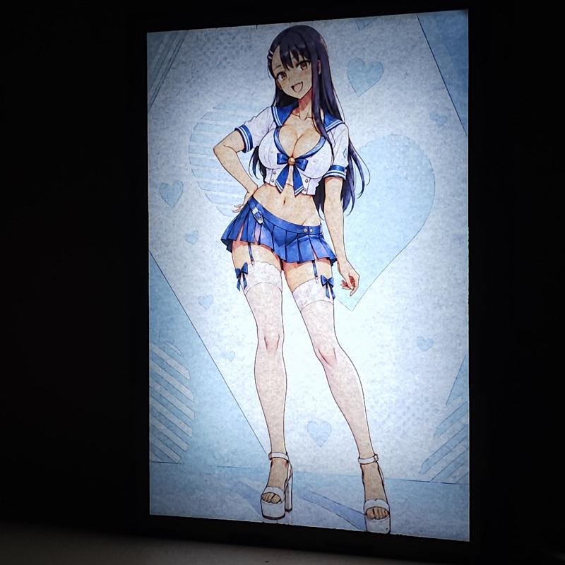 Lámpara LED Hayase Nagatoro – Nagatoro – Uniforme Marinero y Corazones Azules - lámpara encendida