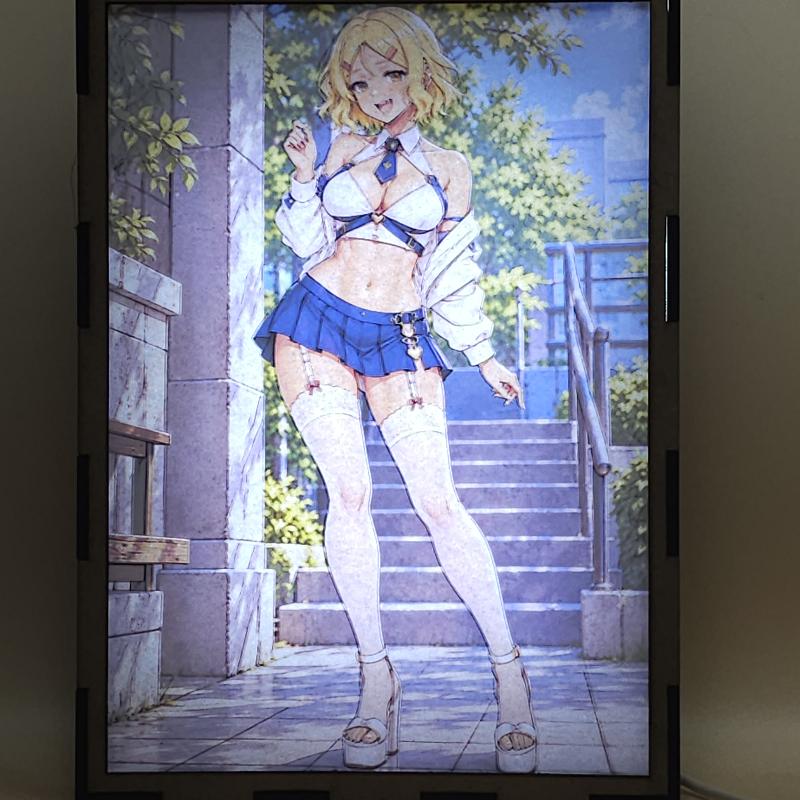 Lámpara LED Sakura – Nagatoro – Escaleras del Jardín - lámpara encendida con luz ambiente