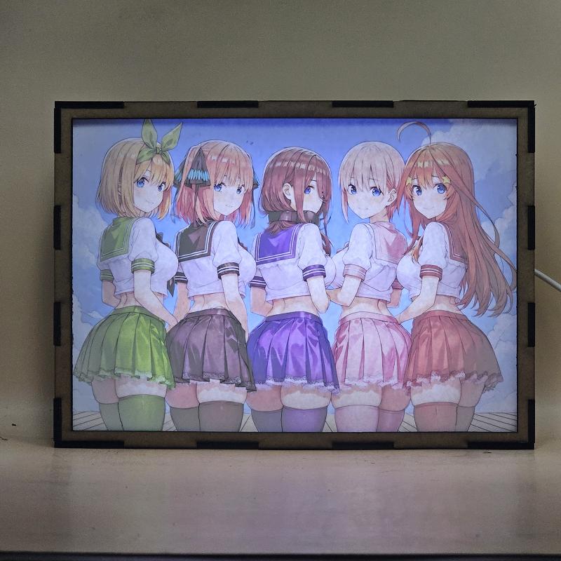 Lámpara LED de Las Quintillizas Nakano – Efecto Doble Imagen - imagen de galería