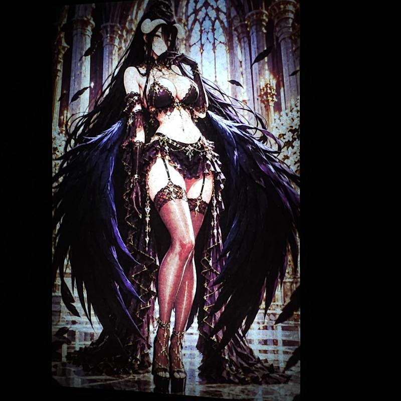 Lámpara LED Albedo - Overlord - Gótica negra y vidrieras - lámpara encendida