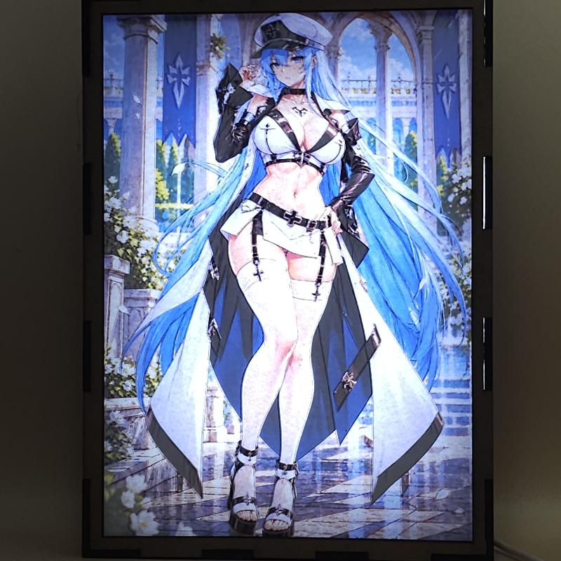 Lámpara LED Esdeath – Akame ga Kill! – Uniforme militar y palacio - lámpara encendida con luz ambiente