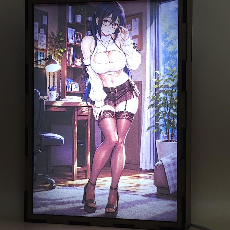 Lámpara LED Ami Asa - Uzaki-chan wa Asobitai! - Gafas y despacho - lámpara encendida con luz ambiente