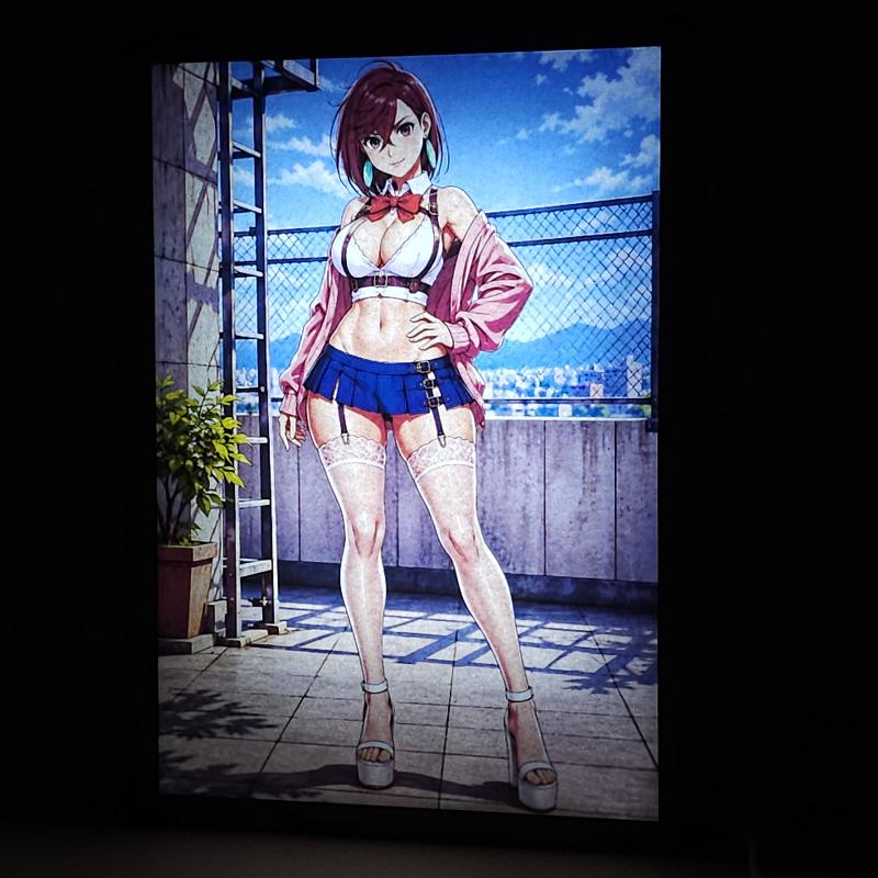 Lámpara LED Momo Ayase - Dandadan - Azotea y chaqueta rosa - lámpara encendida