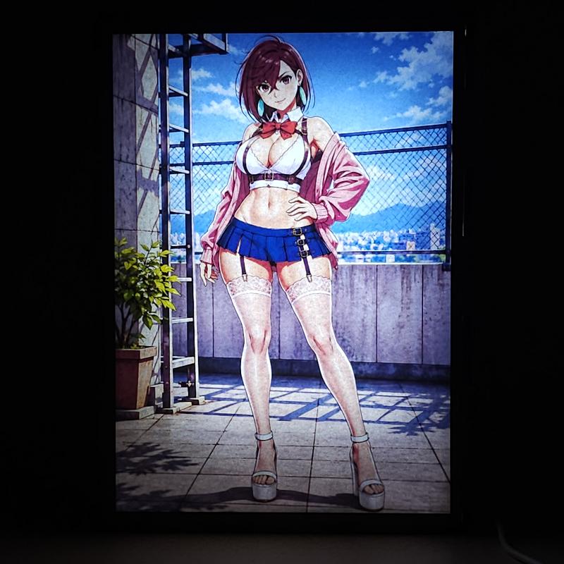 Lámpara LED Momo Ayase - Dandadan - Azotea y chaqueta rosa - lámpara encendida