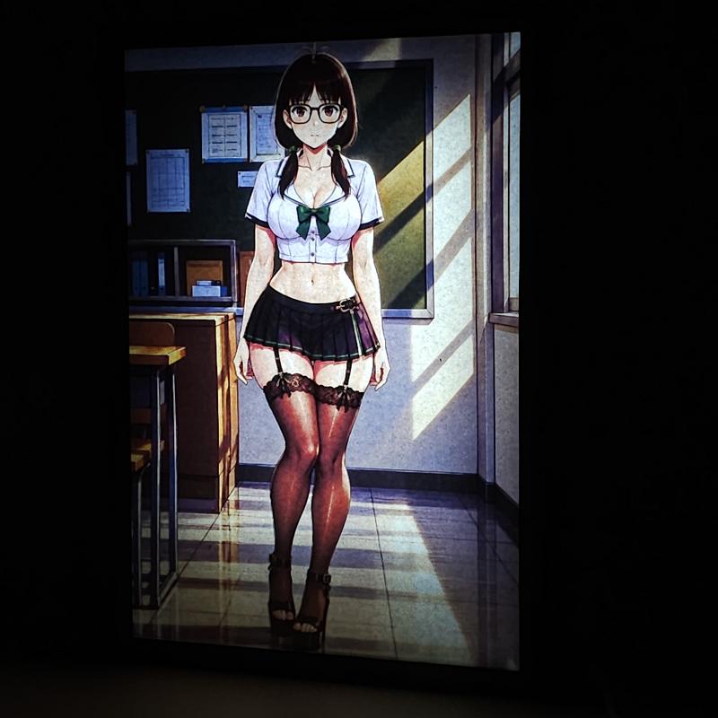Lámpara LED Rin Sawaki - Dandadan - Aula al atardecer - lámpara encendida
